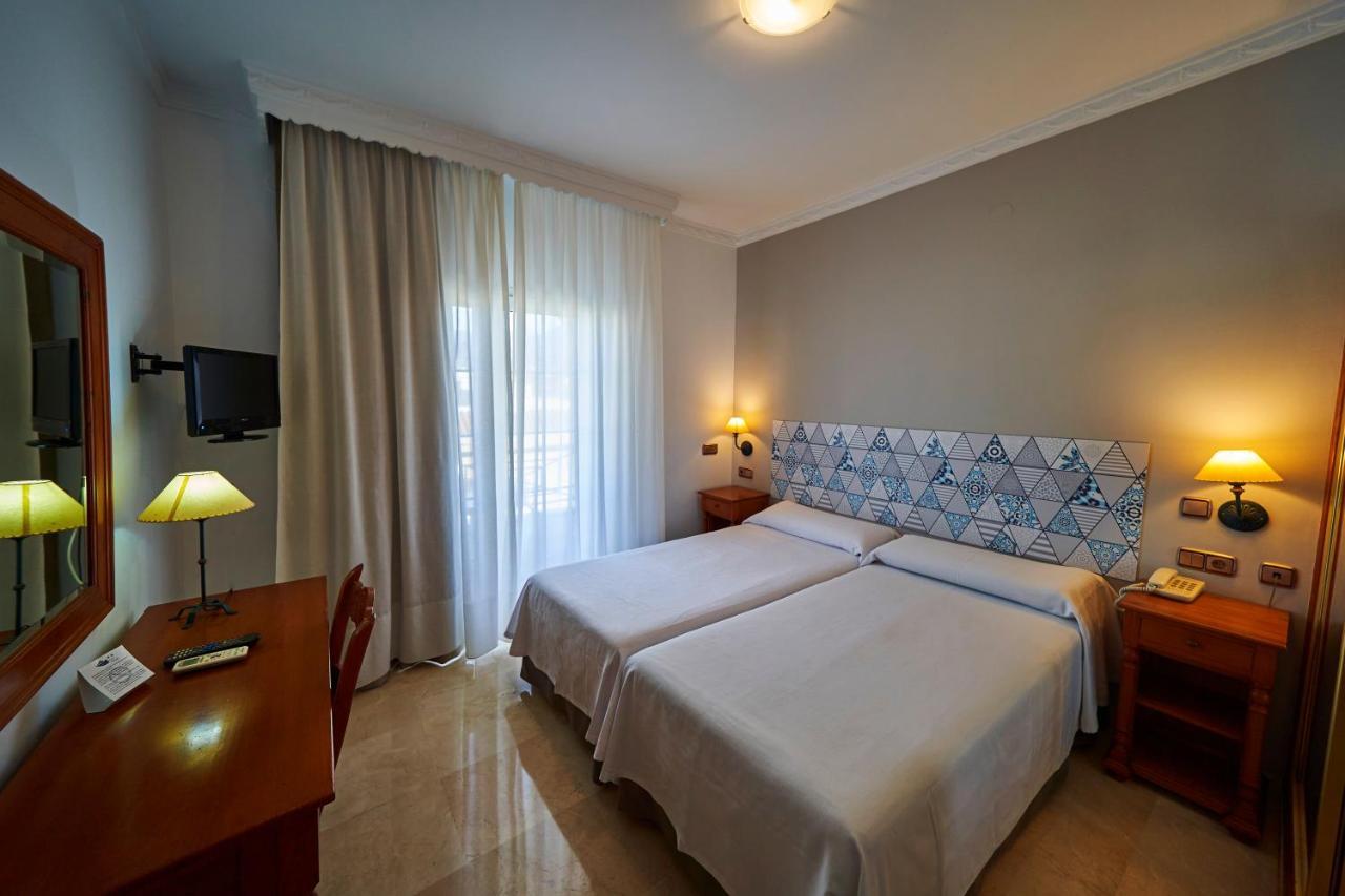 Hotel Bajamar Centro ネルハ エクステリア 写真